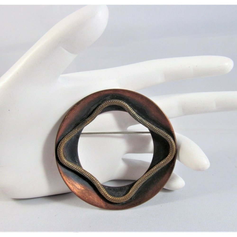 Vintage 1960 Copper Brooch Dimensional Round Modernist Abstract Pin - Picture 8 of 10